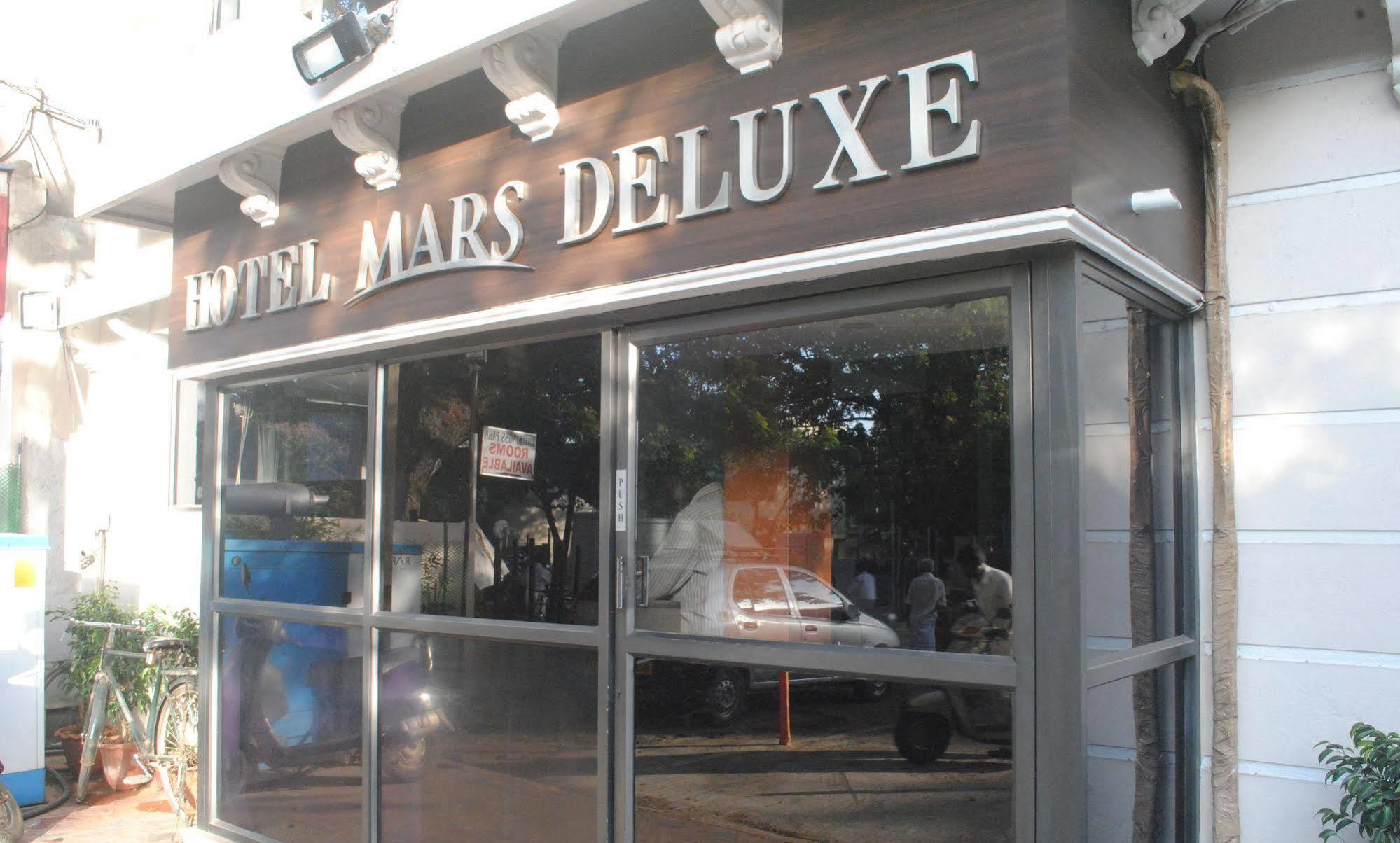 Deluxe Hotel 钦奈 外观 照片